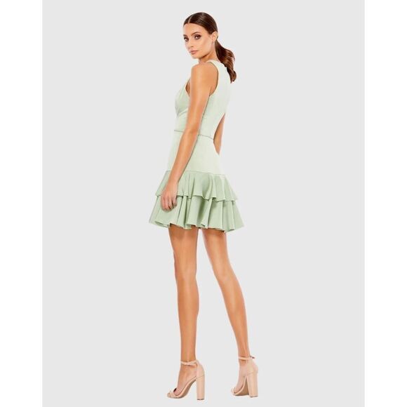 Mac Duggal NWT Ruffle Hem Sleeveless Skater Dress in Pistachio Size 8 - Picture 2 of 9
